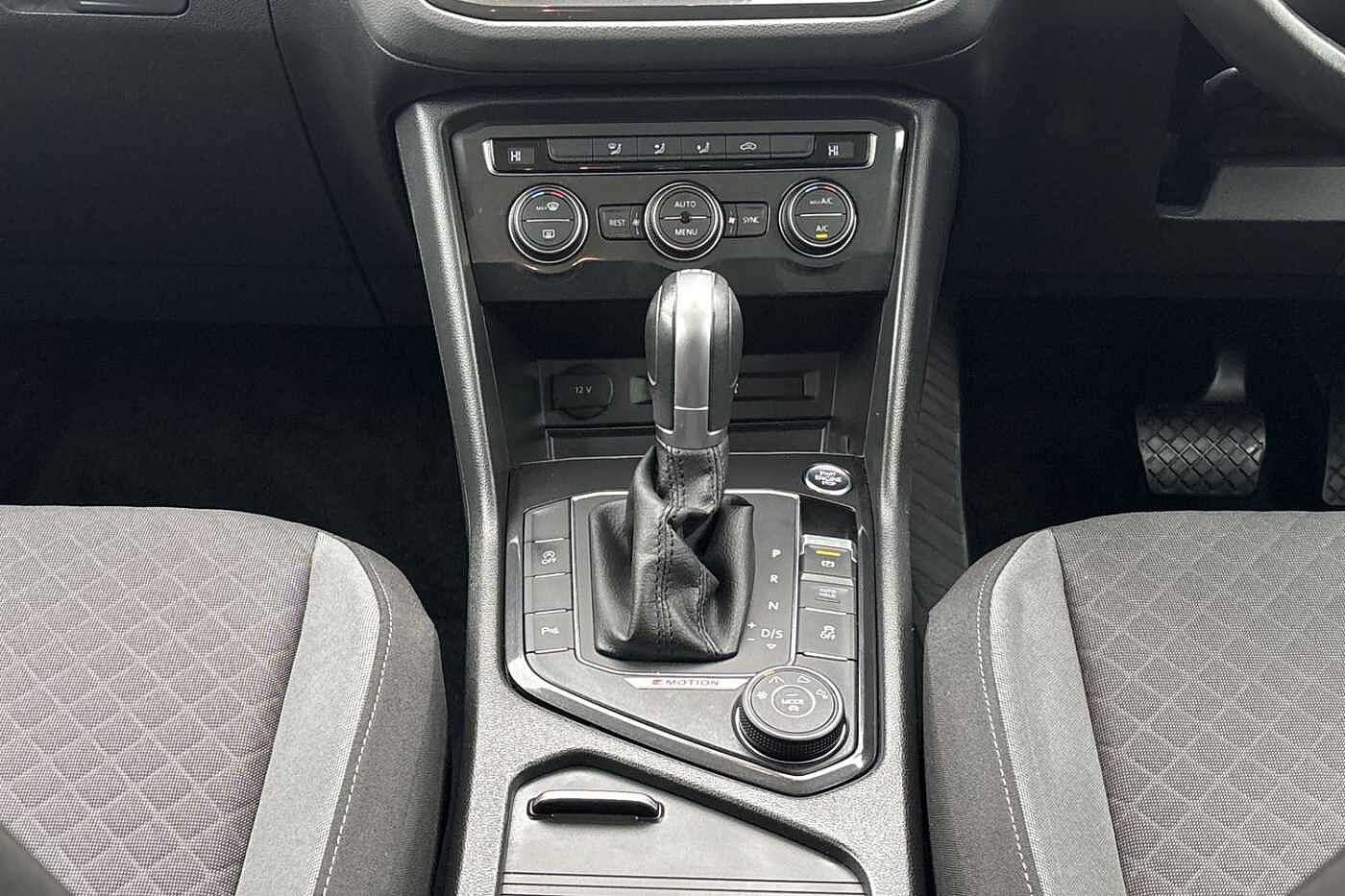 Volkswagen Tiguan 2.0 TDI 190ps SE Navigation SCR 4Motion DSG