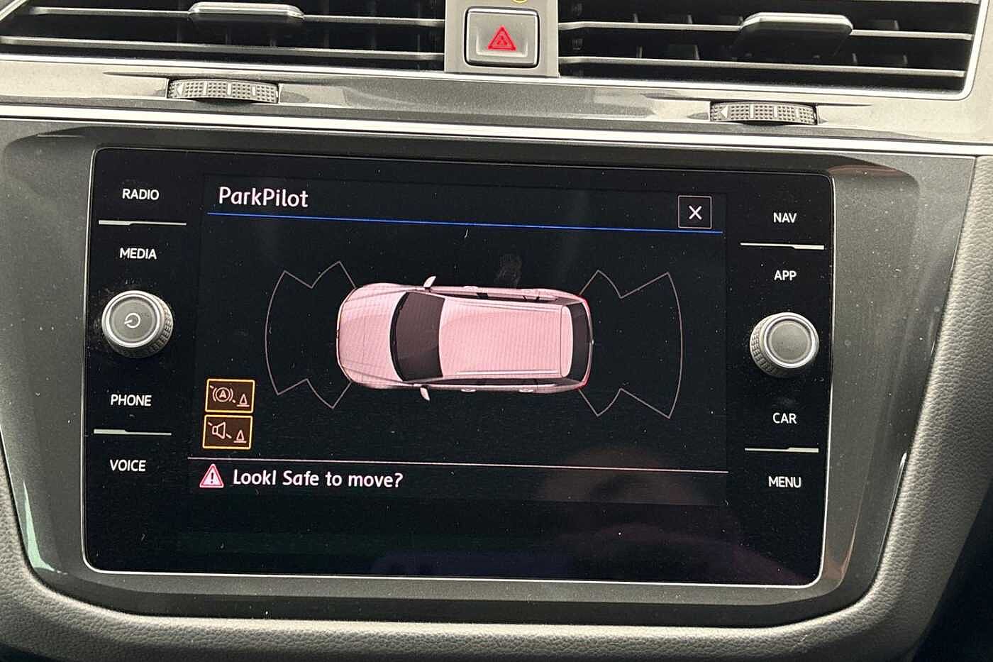 Volkswagen Tiguan 2.0 TDI 190ps SE Navigation SCR 4Motion DSG