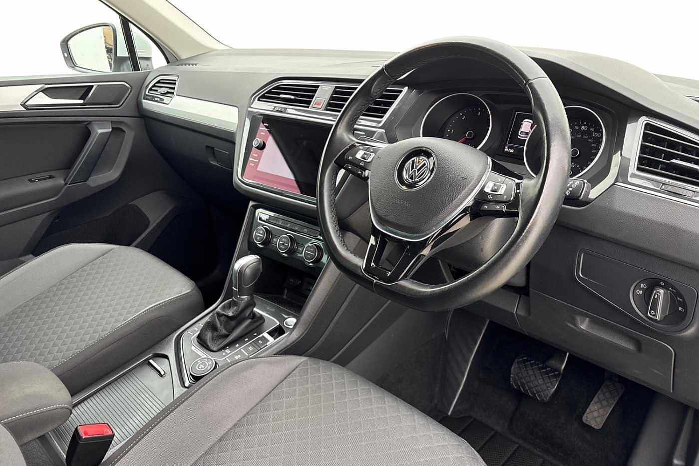 Volkswagen Tiguan 2.0 TDI 190ps SE Navigation SCR 4Motion DSG
