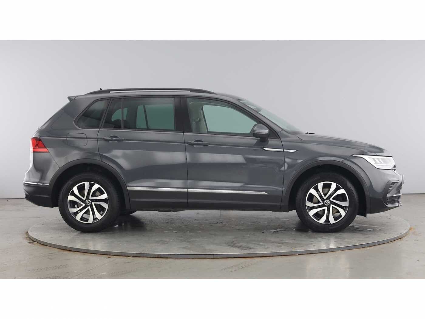 Volkswagen Tiguan 1.5 TSI (150ps) Active EVO Manual 5 door