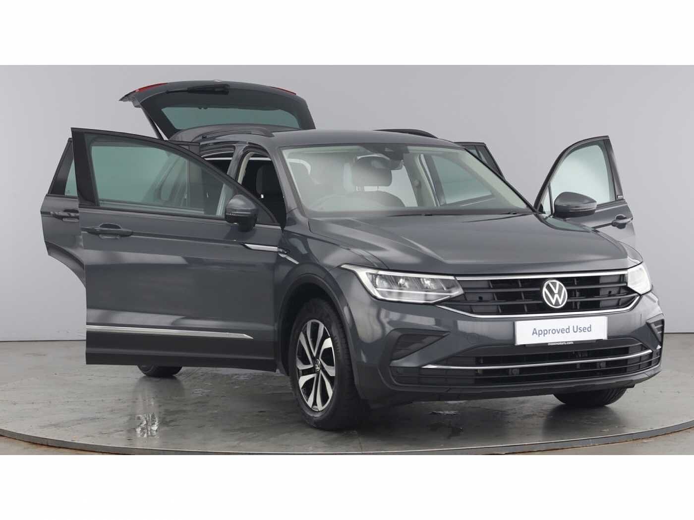 Volkswagen Tiguan 1.5 TSI (150ps) Active EVO Manual 5 door