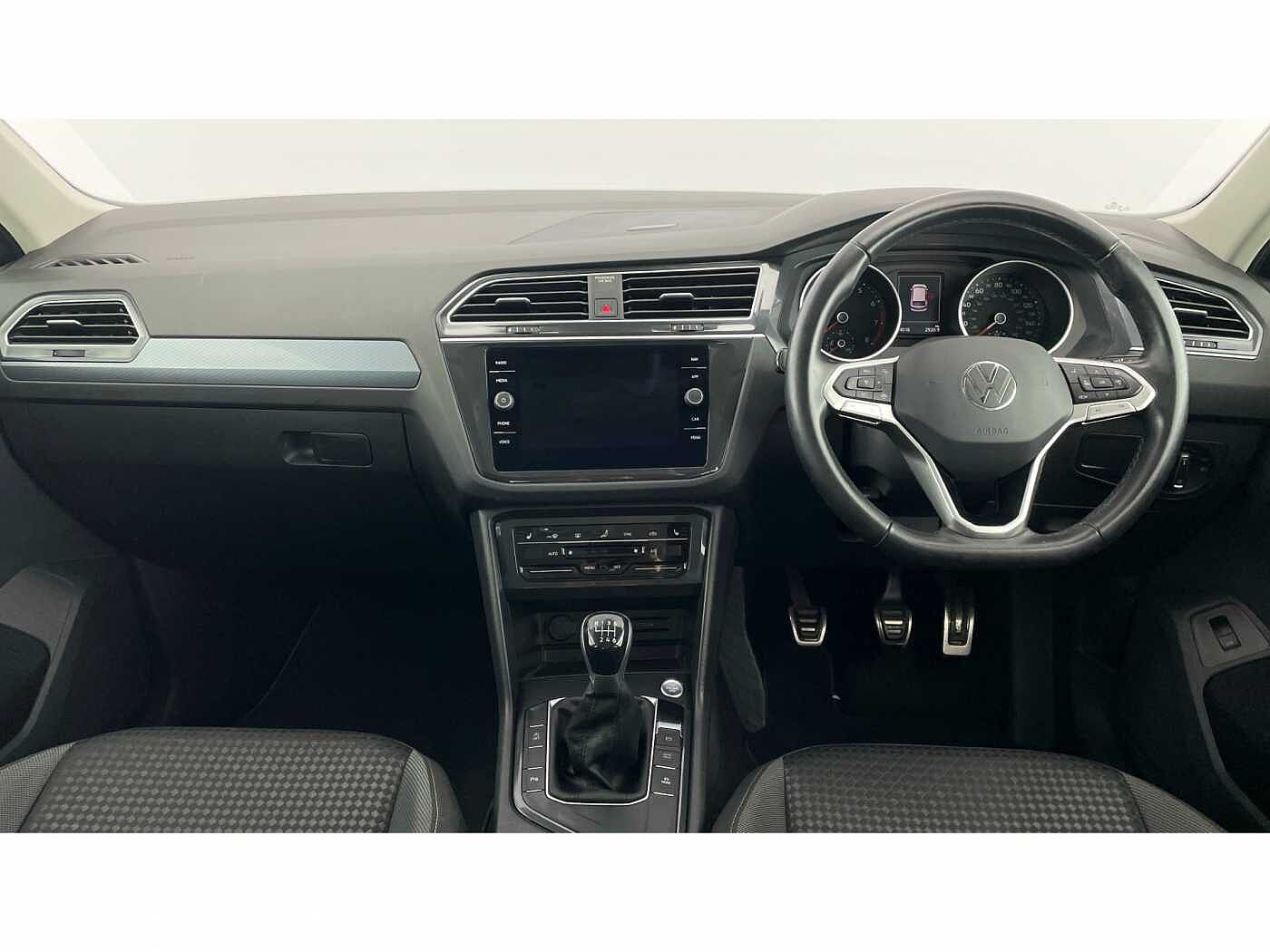 Volkswagen Tiguan 1.5 TSI (150ps) Active EVO Manual 5 door