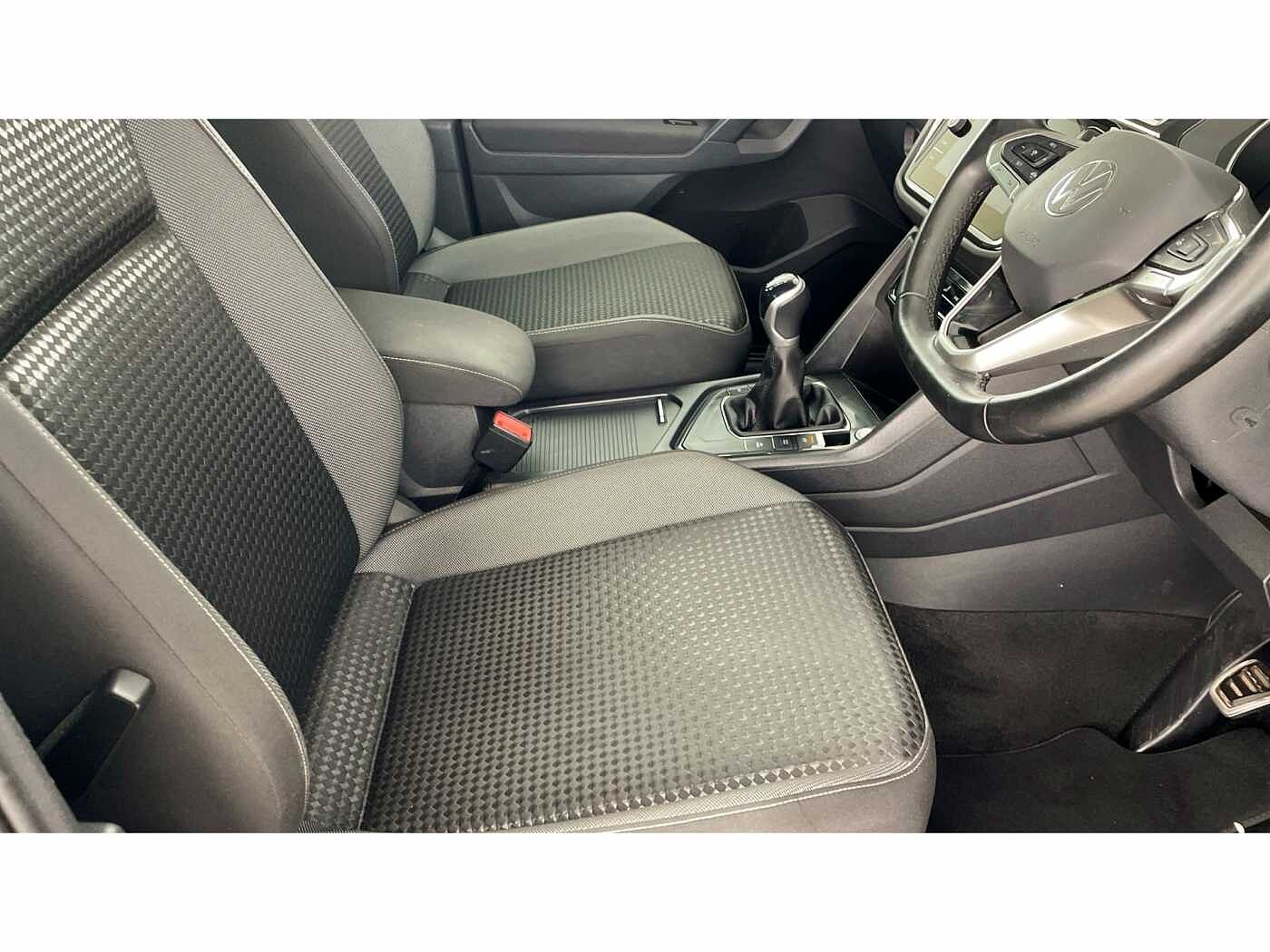 Volkswagen Tiguan 1.5 TSI (150ps) Active EVO Manual 5 door