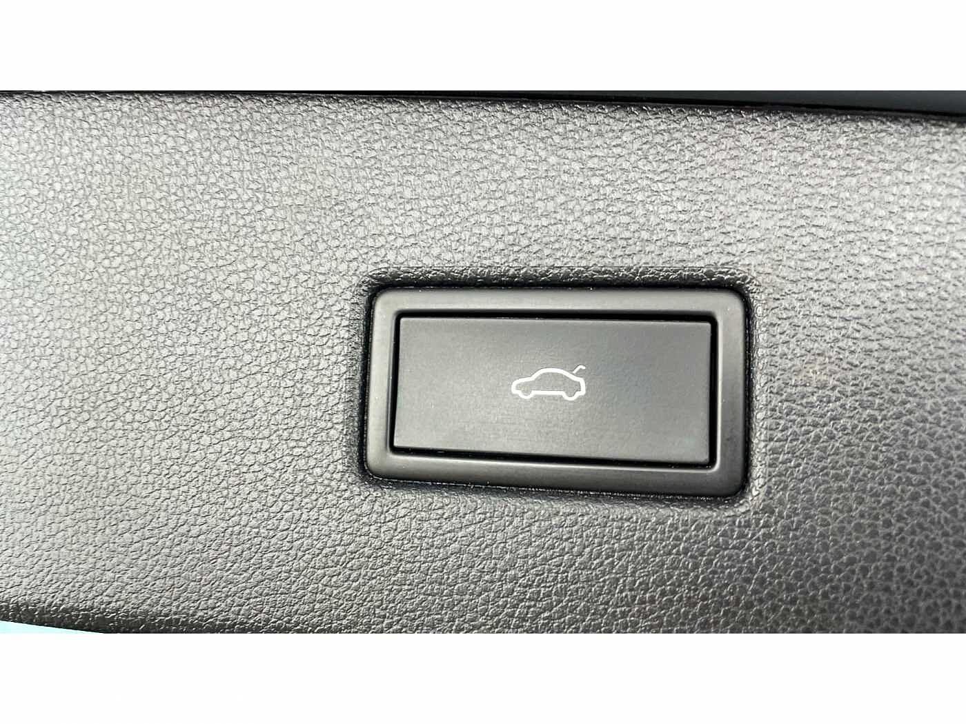 Volkswagen Tiguan 1.5 TSI (150ps) Active EVO Manual 5 door