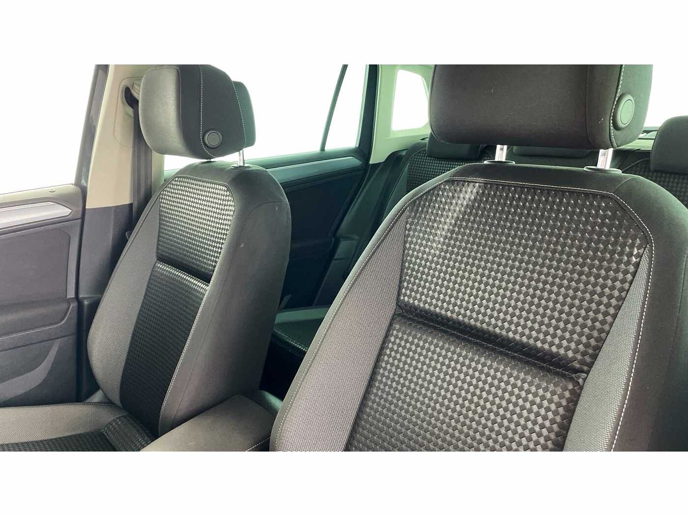 Volkswagen Tiguan 1.5 TSI (150ps) Active EVO Manual 5 door