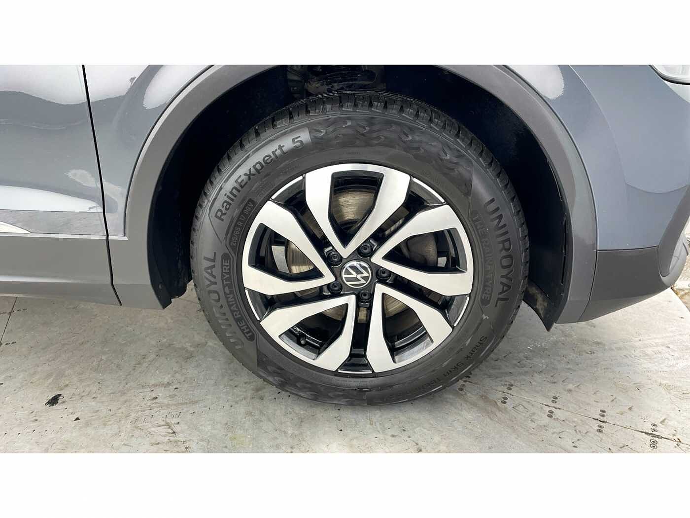 Volkswagen Tiguan 1.5 TSI (150ps) Active EVO Manual 5 door