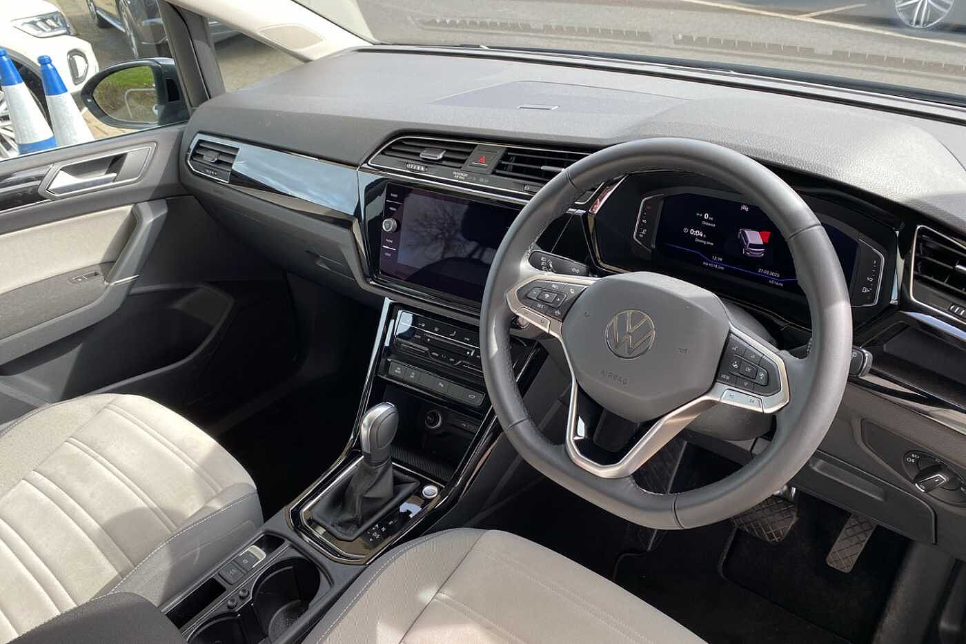 Volkswagen Touran 1.5 TSI (150ps) SEL EVO DSG