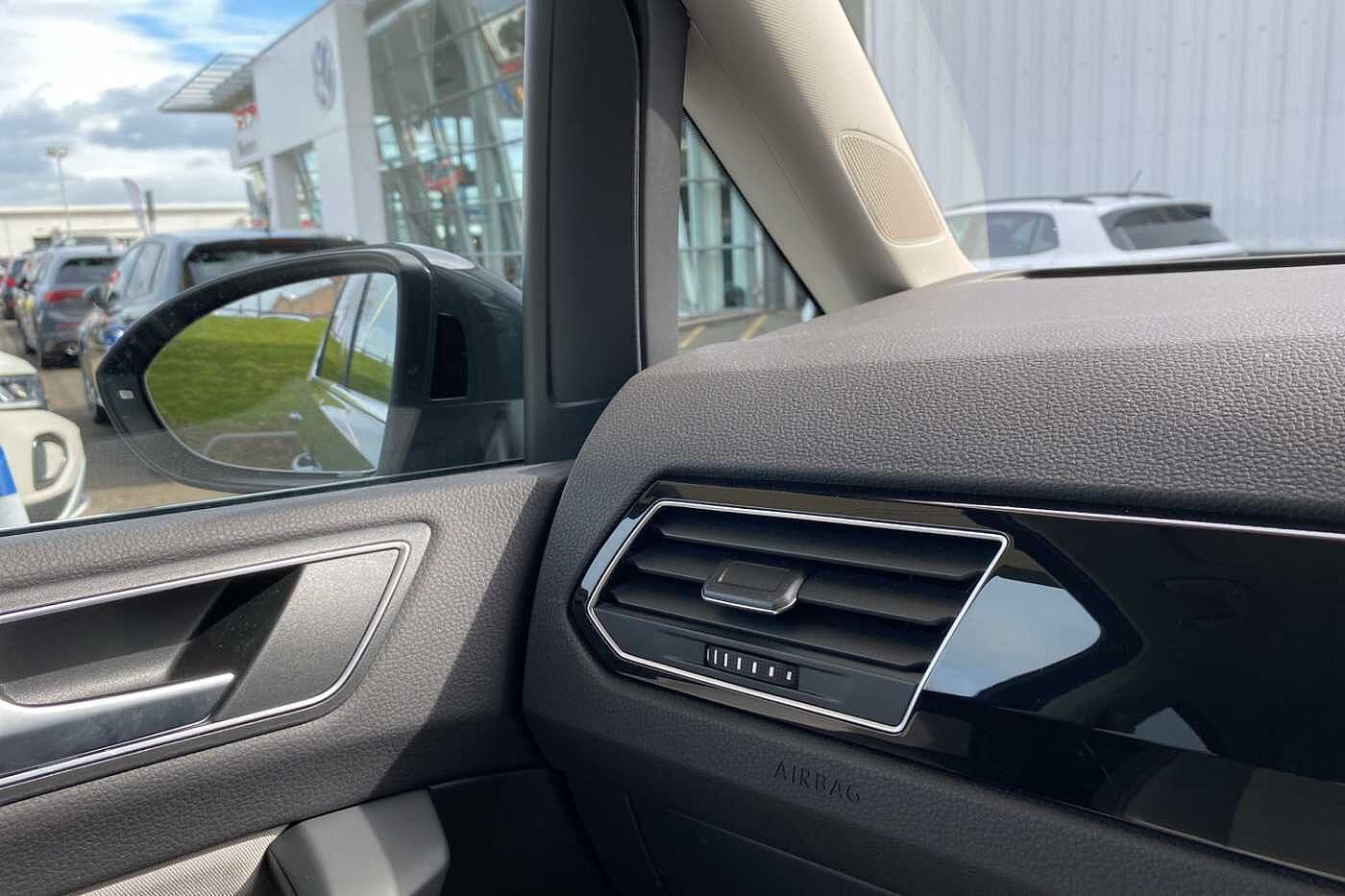 Volkswagen Touran 1.5 TSI (150ps) SEL EVO DSG