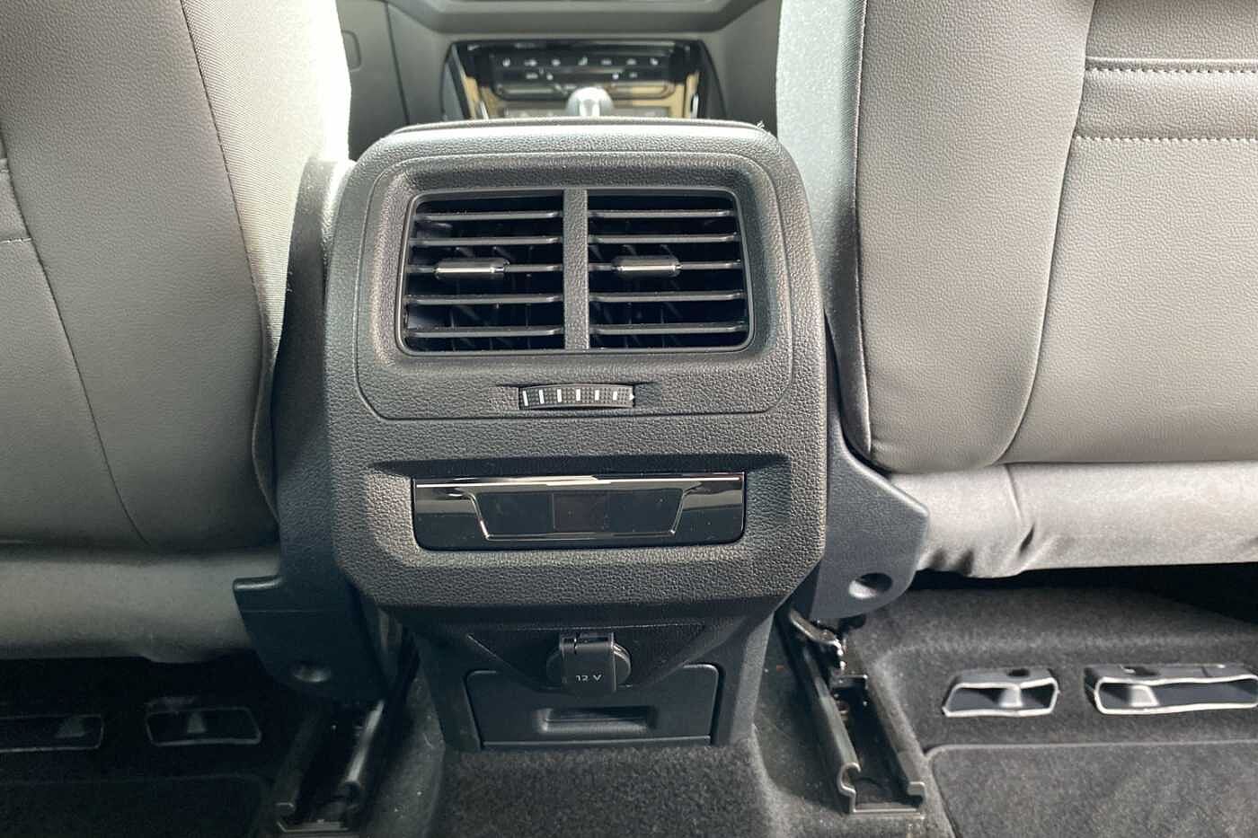 Volkswagen Touran 1.5 TSI (150ps) SEL EVO DSG