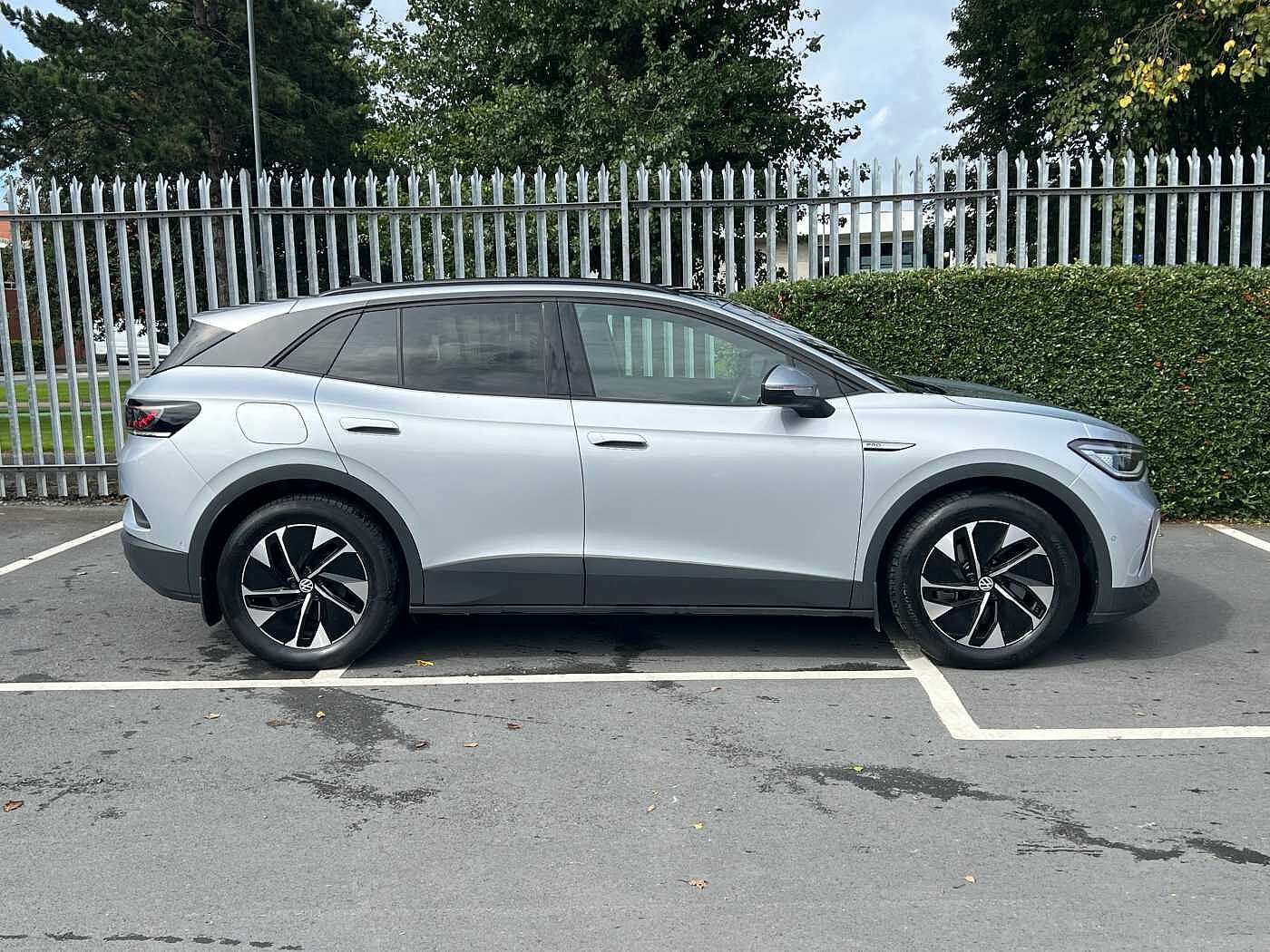 Volkswagen ID.4 Family 77kWh Pro Performance 204PS Automatic 5Dr