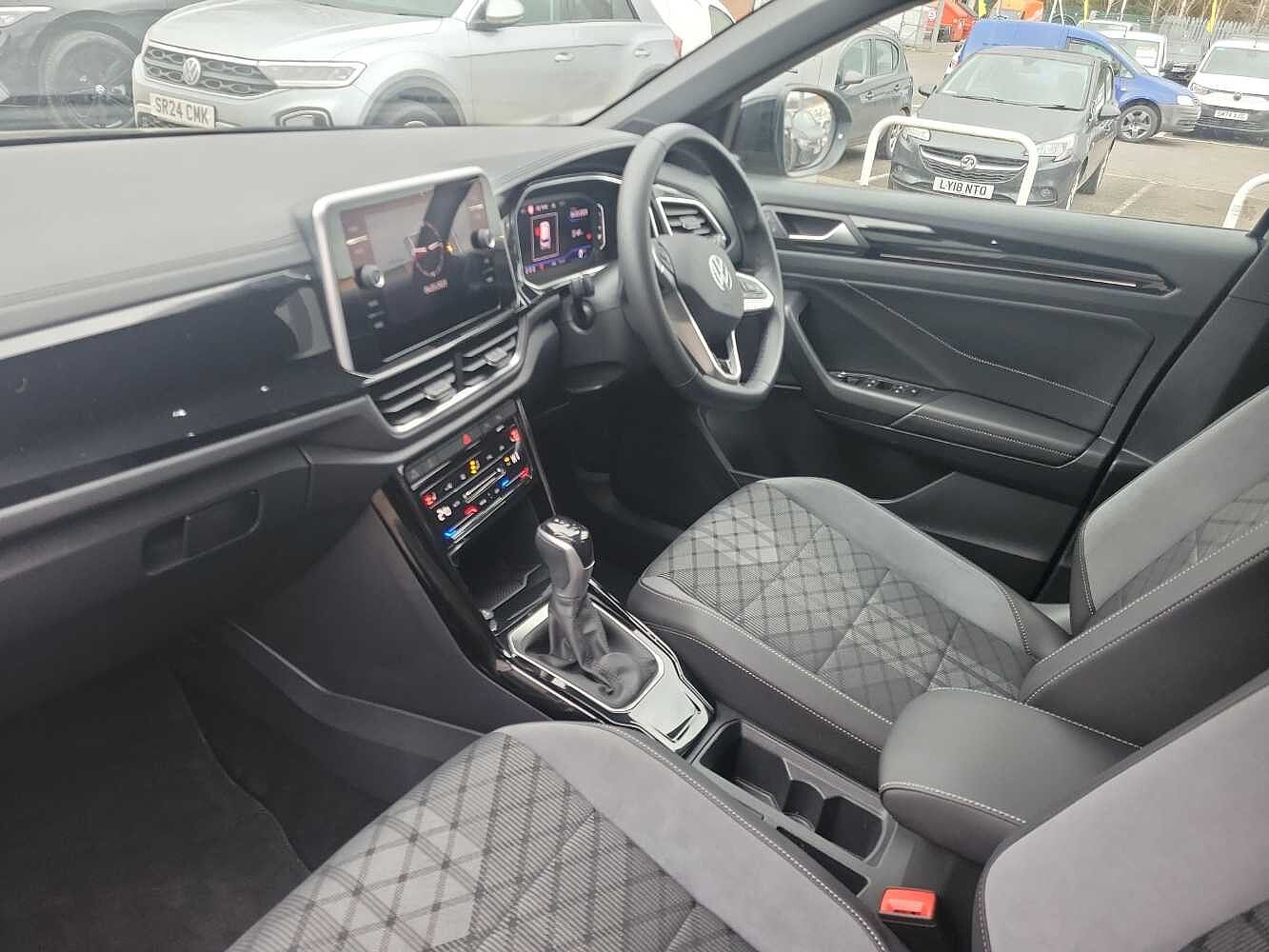 Volkswagen T-ROC 1.5 TSI (150ps) R-Line *Camera, Black Nevada Alloys* DSG