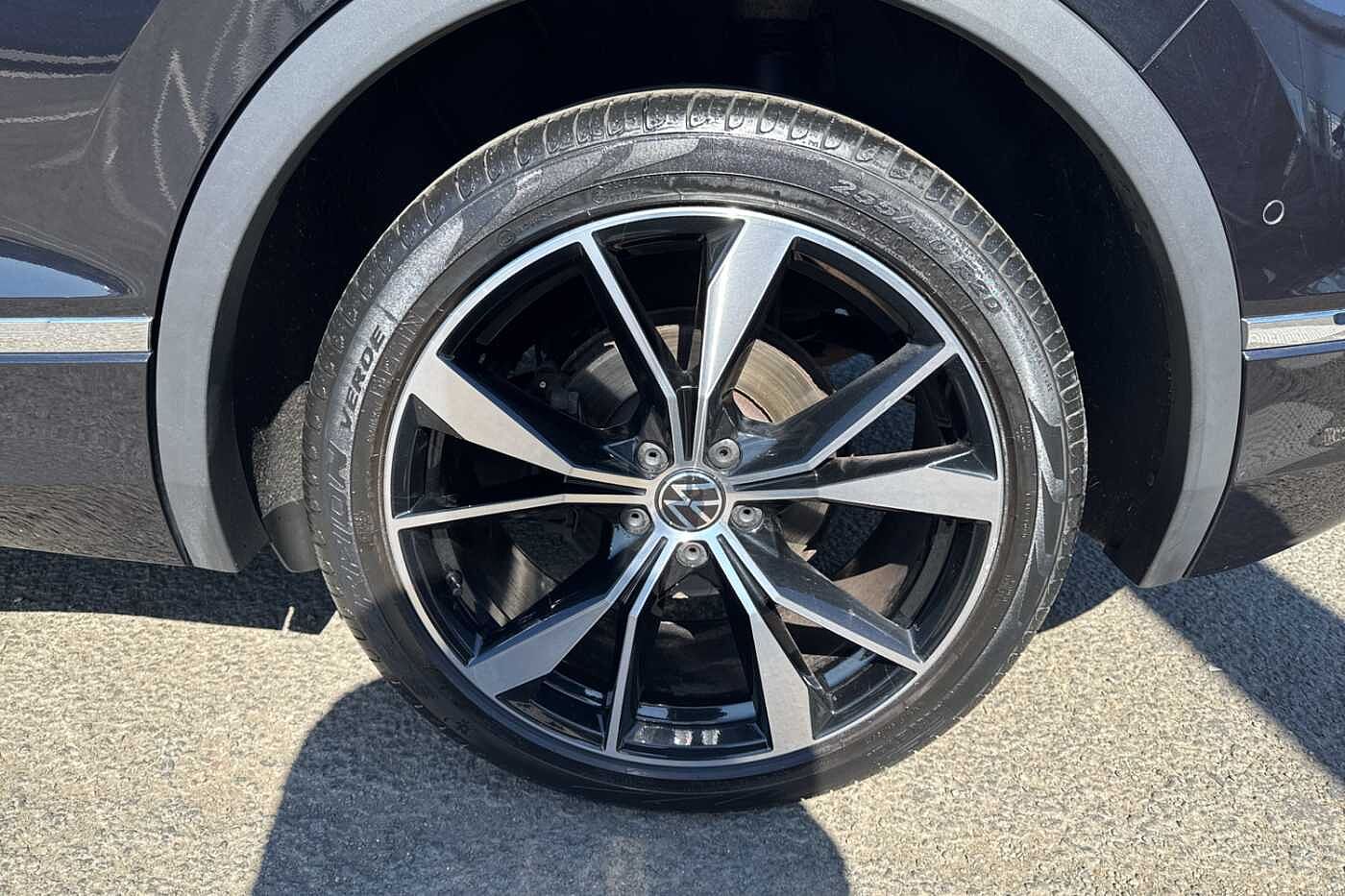 Volkswagen Tiguan *Pan Roof, Keyless* 1.5 TSI (150ps) R-Line EVO DSG