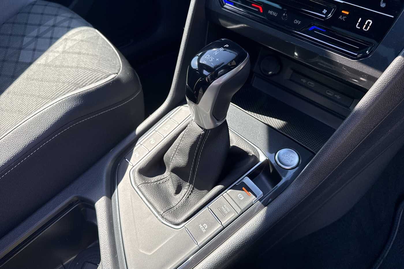 Volkswagen Tiguan *Pan Roof, Keyless* 1.5 TSI (150ps) R-Line EVO DSG