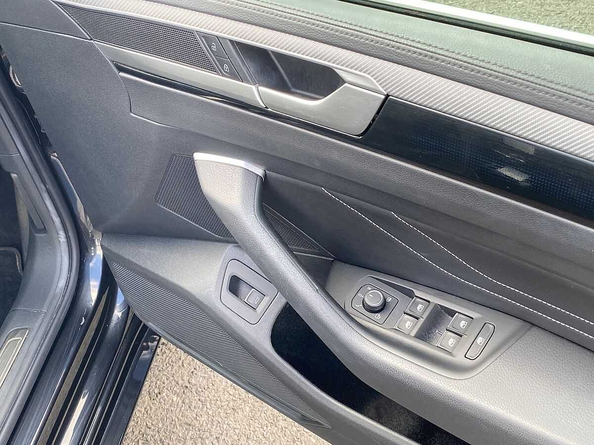 Volkswagen Arteon Shooting Brake R-Line 1.5 TSI EVO 150PS 5 D