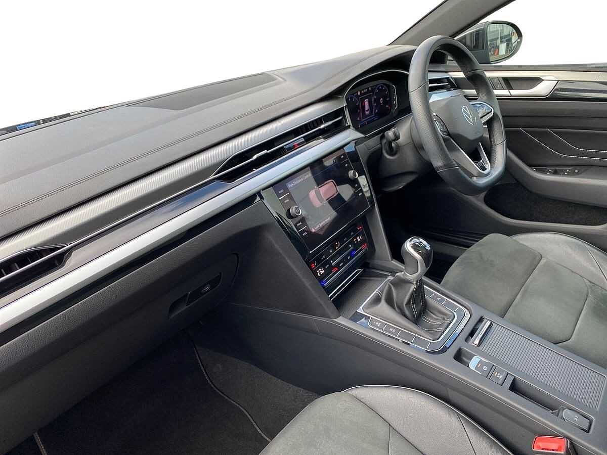 Volkswagen Arteon Shooting Brake R-Line 1.5 TSI EVO 150PS 5 D