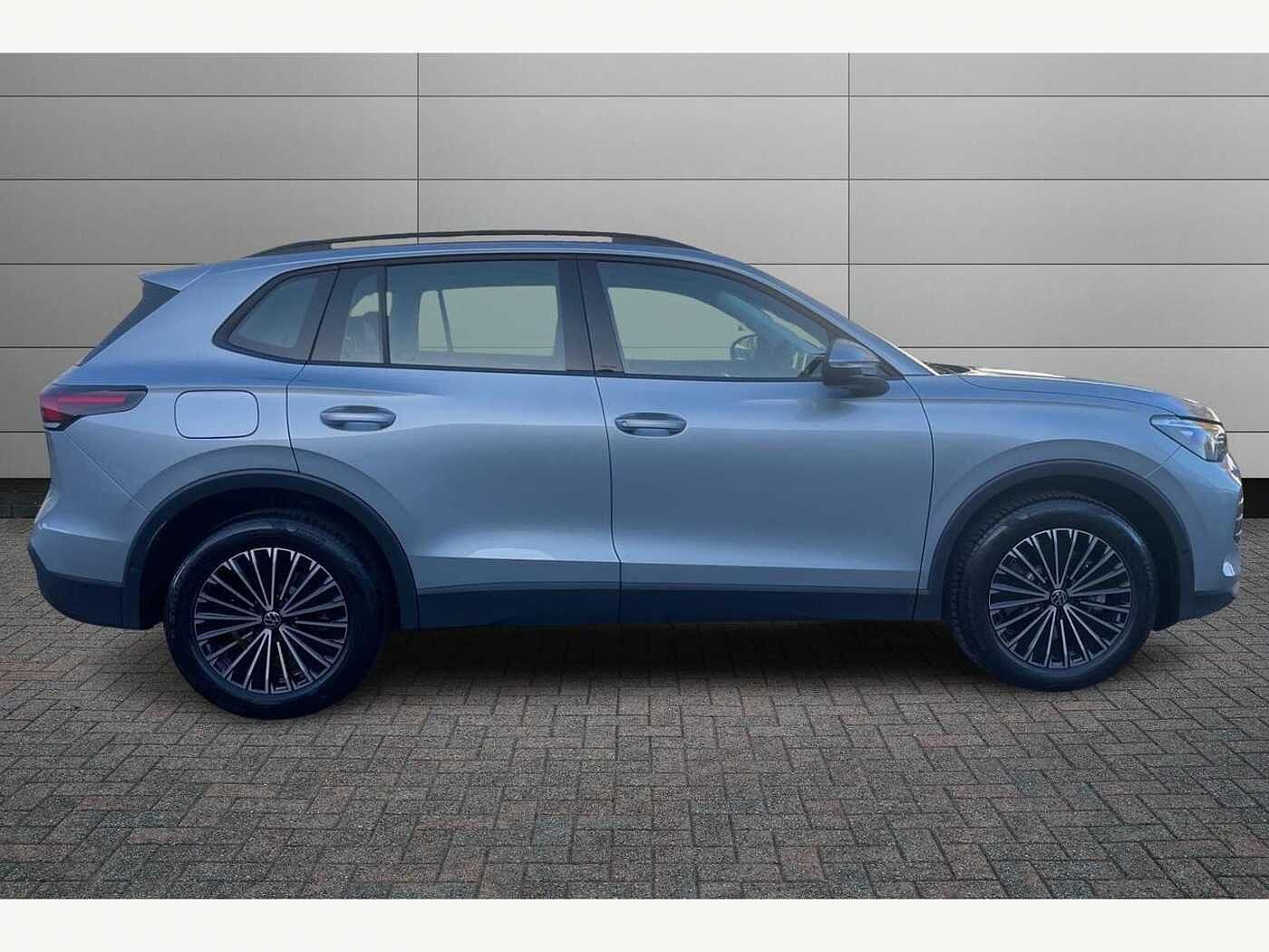 Volkswagen Tiguan 2.0 TDI Life SUV 5dr Diesel DSG Euro 6 (s/s) (150 ps)