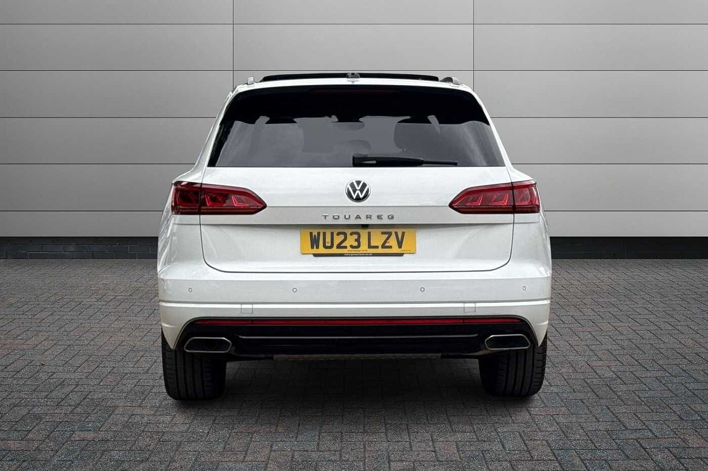 Volkswagen Touareg 3.0 TDI V6 Black Edition SUV 5dr Diesel Tiptronic 4Motion Euro 6 (s/s) (286 ps)