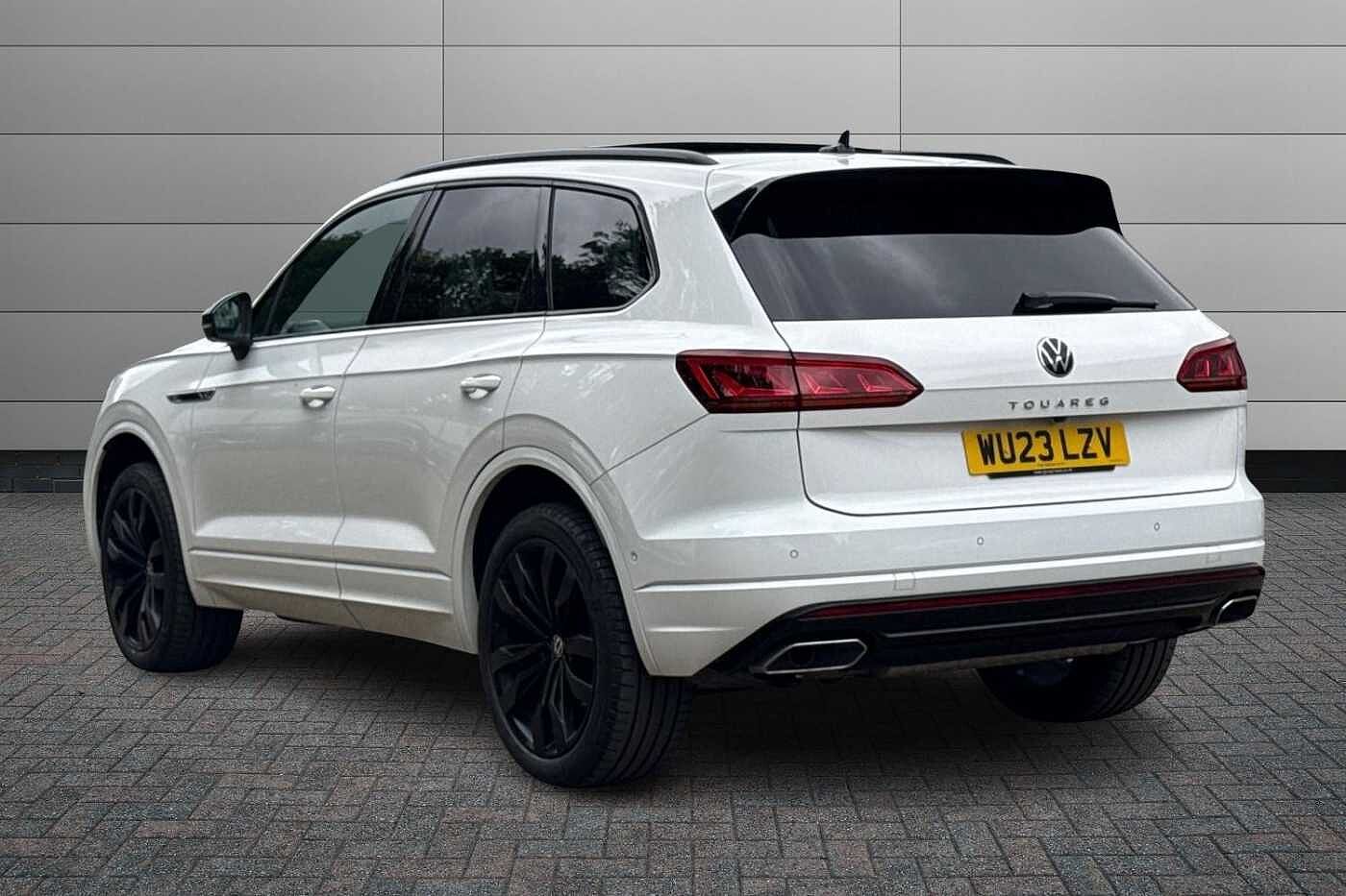 Volkswagen Touareg 3.0 TDI V6 Black Edition SUV 5dr Diesel Tiptronic 4Motion Euro 6 (s/s) (286 ps)