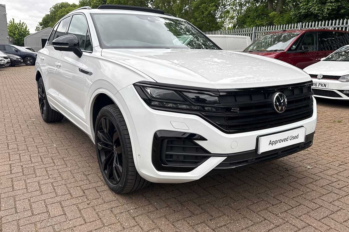 Volkswagen Touareg 3.0 TDI V6 Black Edition SUV 5dr Diesel Tiptronic 4Motion Euro 6 (s/s) (286 ps)