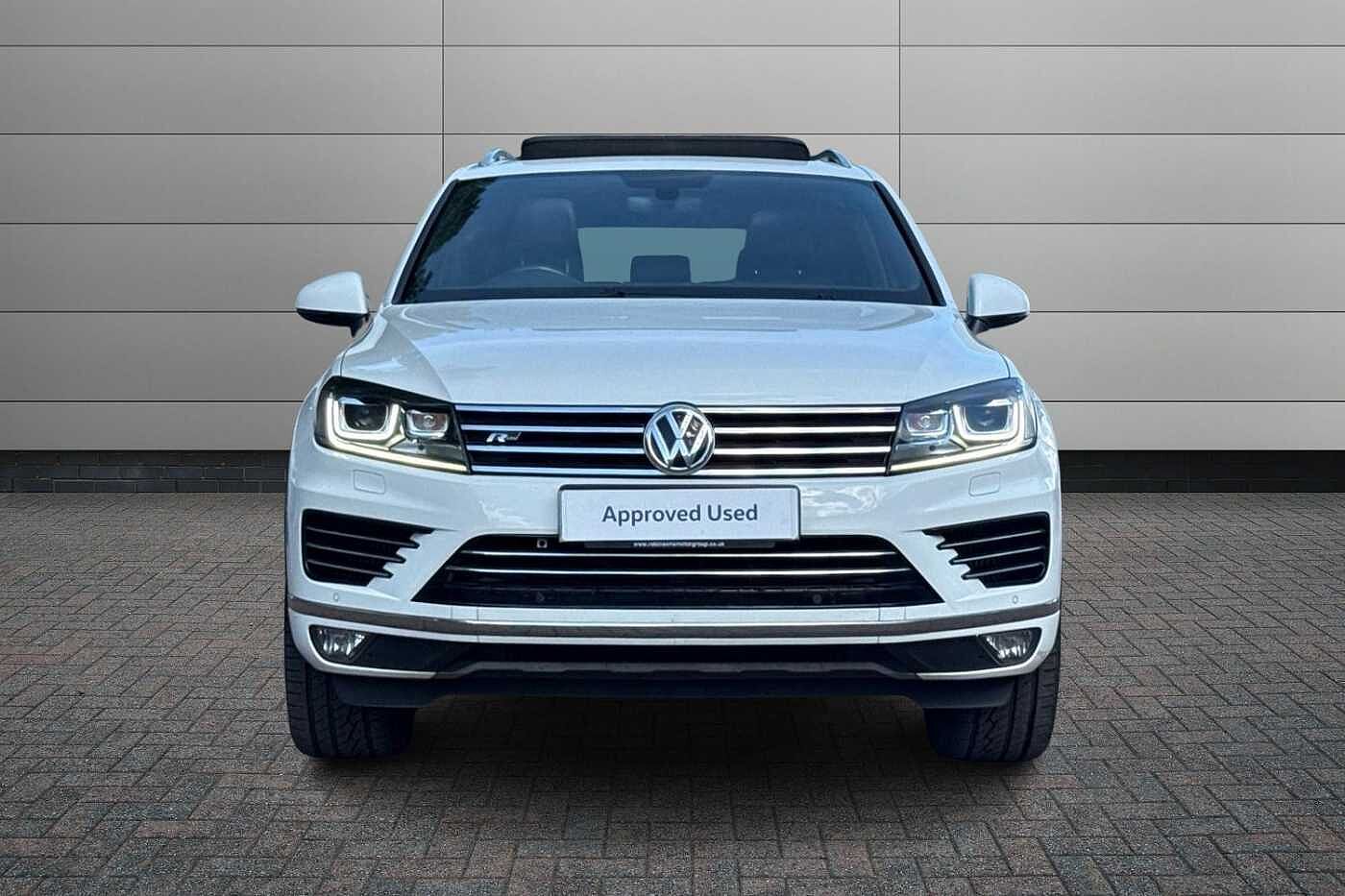Volkswagen Touareg 3.0 TDI V6 R-Line SUV 5dr Diesel Tiptronic 4WD Euro 6 (s/s) (262 ps)