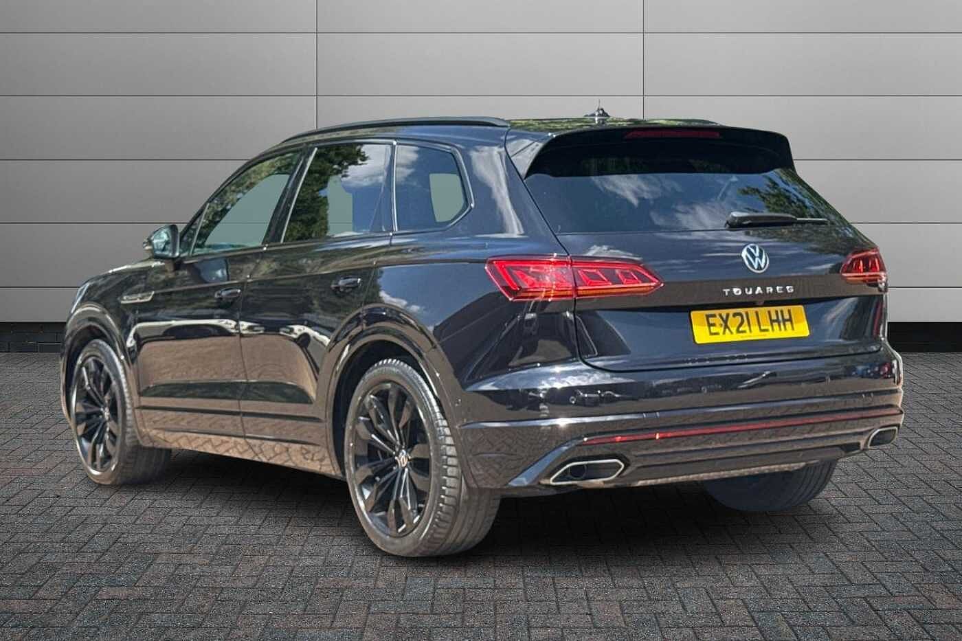 Volkswagen Touareg 3.0 TDI V6 Black Edition SUV 5dr Diesel Tiptronic 4Motion Euro 6 (s/s) (286 ps)