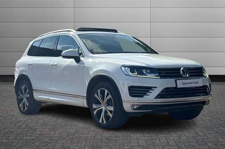 Volkswagen Touareg 3.0 TDI V6 R-Line SUV 5dr Diesel Tiptronic 4WD Euro 6 (s/s) (262 ps)