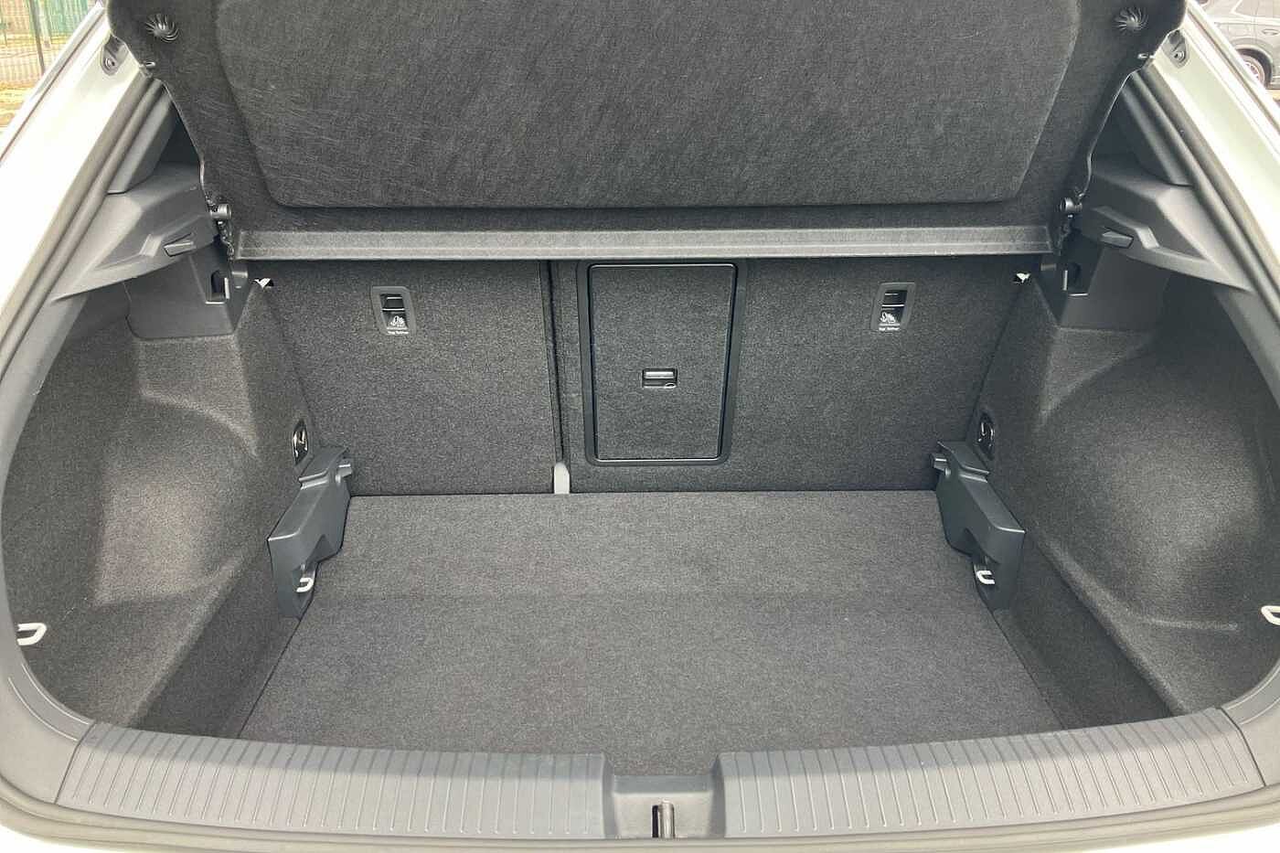 Volkswagen T-ROC 1.5 TSI (150ps) R-Line EVO