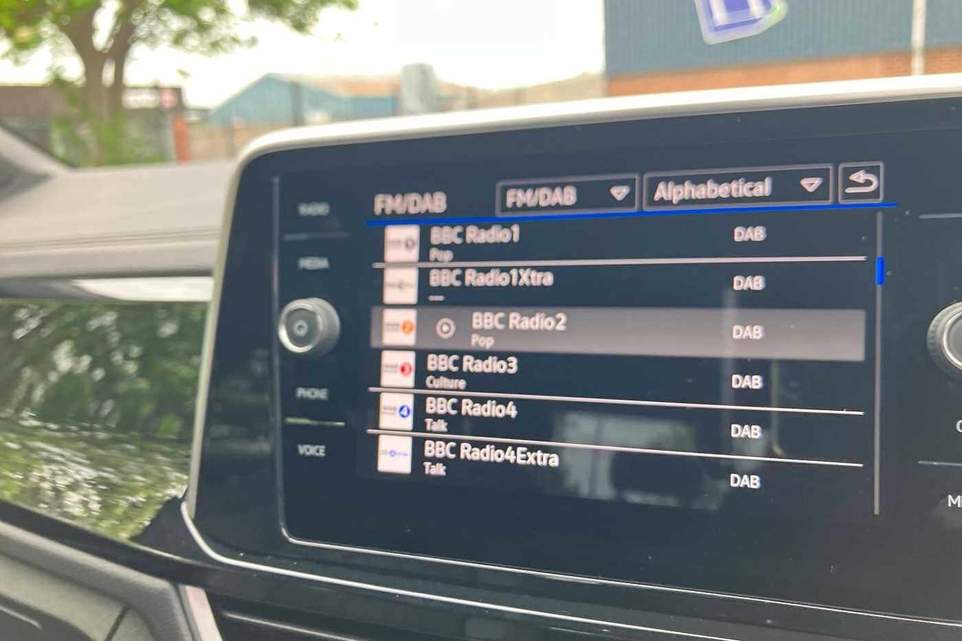 Volkswagen T-ROC 1.5 TSI (150ps) R-Line EVO