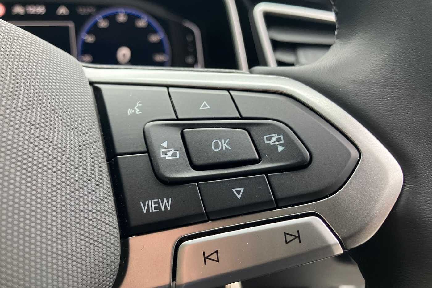Volkswagen T-ROC 1.5 TSI (150ps) R-Line EVO