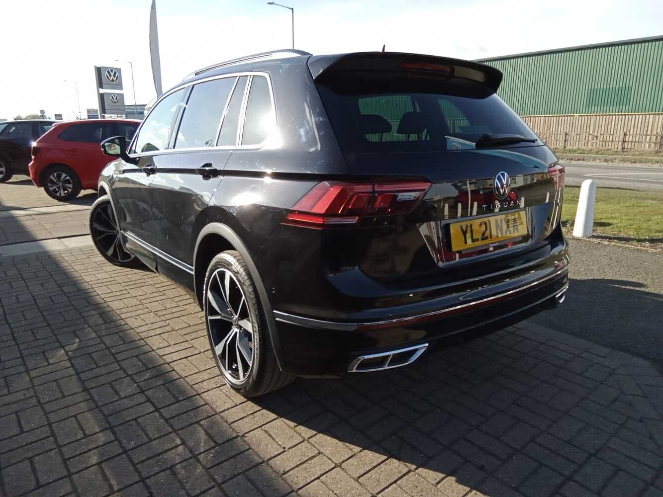 Volkswagen Tiguan Diesel Estate 2.0 TDI 4Motion R-Line 5dr DSG