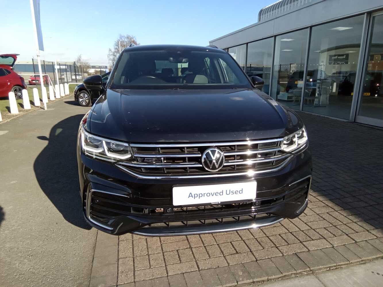 Volkswagen Tiguan Diesel Estate 2.0 TDI 4Motion R-Line 5dr DSG