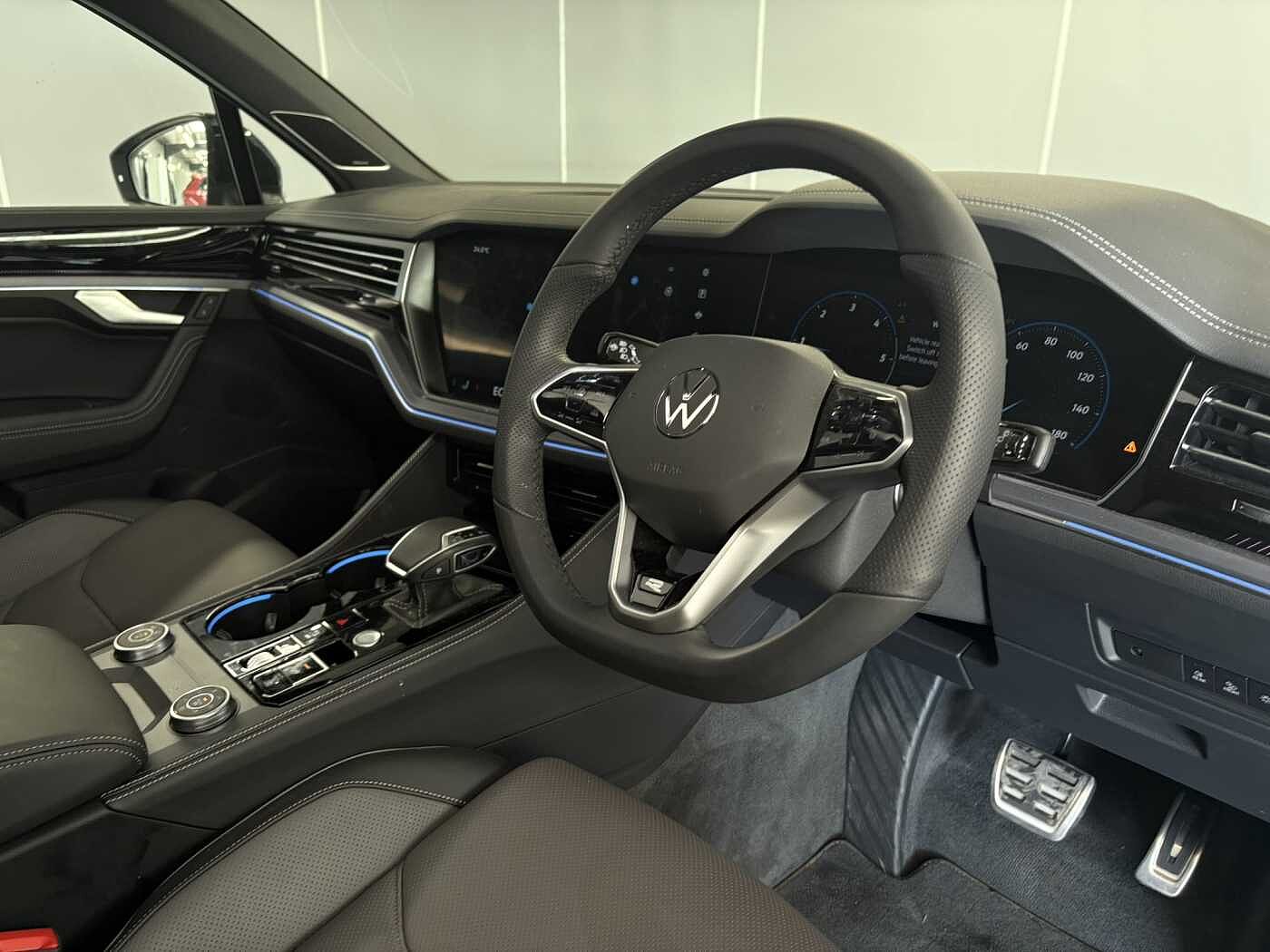 Volkswagen Touareg 3.0TDI (286ps) Black Edition 4Motion 5dr