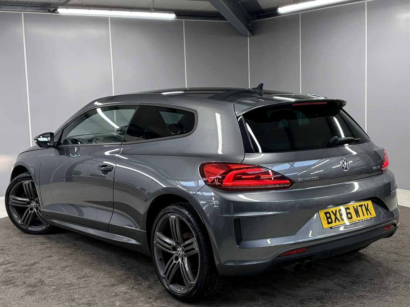 Volkswagen Scirocco 2.0 TSI (180ps) R-Line DSG