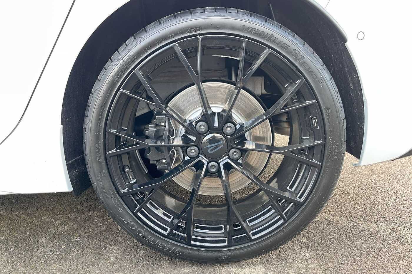 Volkswagen Golf 2.0 TSI 333 R Black Edition 4M DSG ⭐Sunroof, Winter pack, 19' Warmenau Alloys⭐