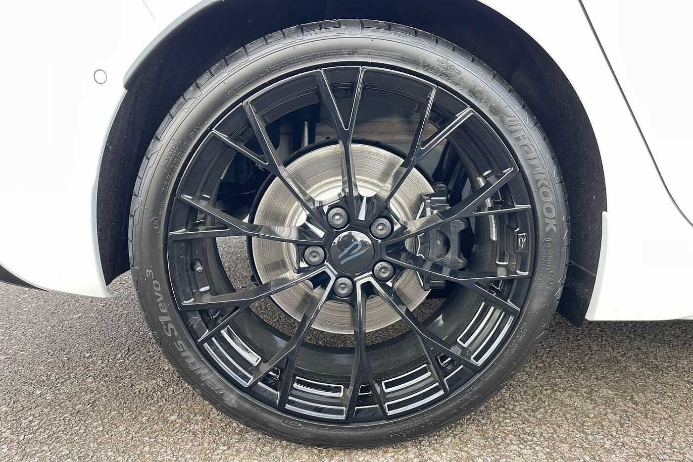 Volkswagen Golf 2.0 TSI 333 R Black Edition 4M DSG ⭐Sunroof, Winter pack, 19' Warmenau Alloys⭐