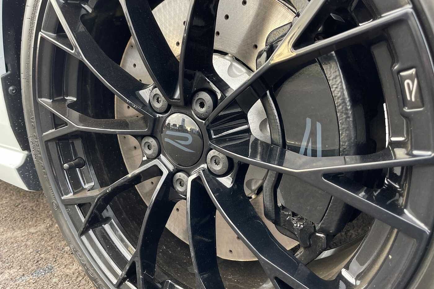 Volkswagen Golf 2.0 TSI 333 R Black Edition 4M DSG ⭐Sunroof, Winter pack, 19' Warmenau Alloys⭐