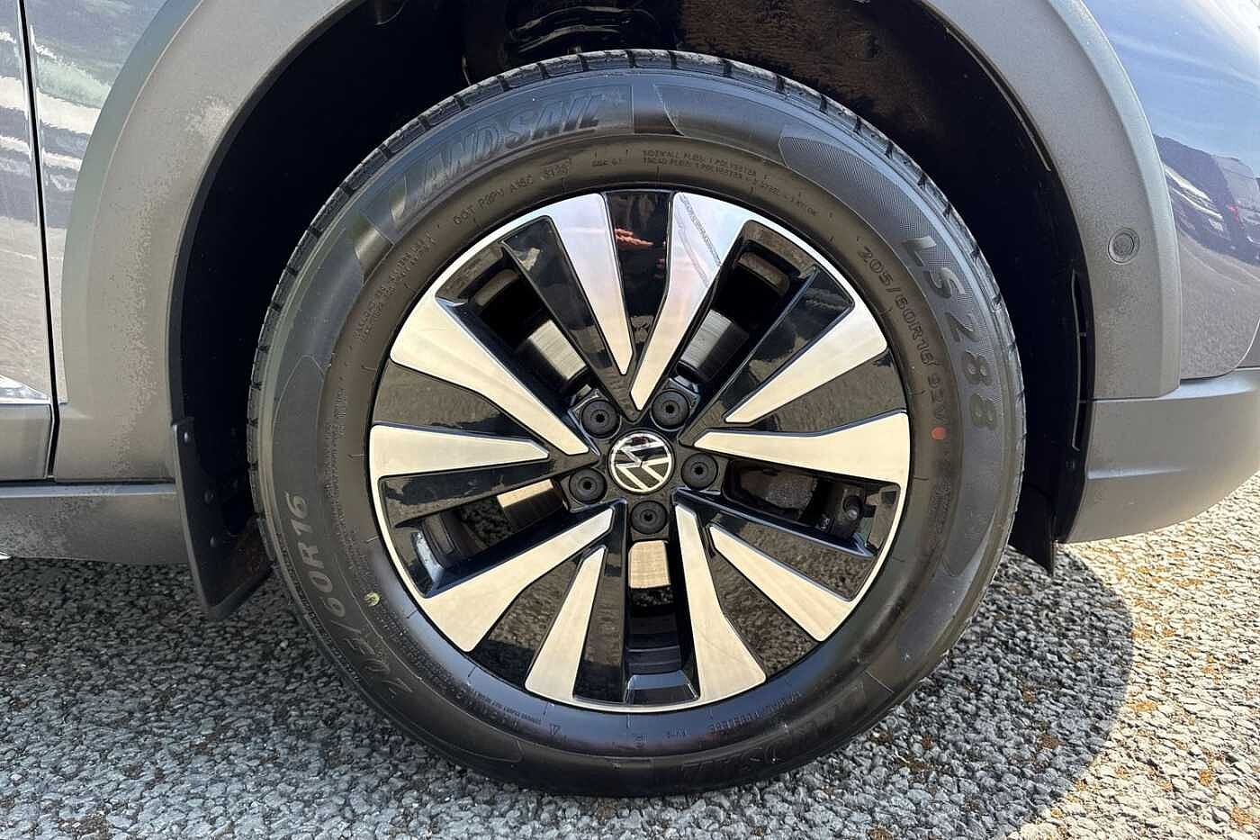 Volkswagen Taigo 1.0 TSI (110ps) Life ⭐Digital cockpit pro, Rear view camera⭐