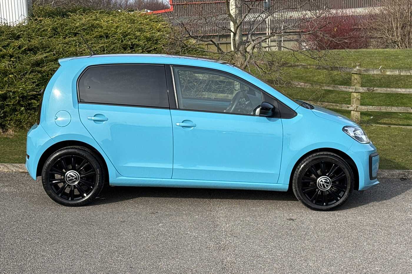 Volkswagen up! 1.0 (65ps) Up Black Edition 5 Door