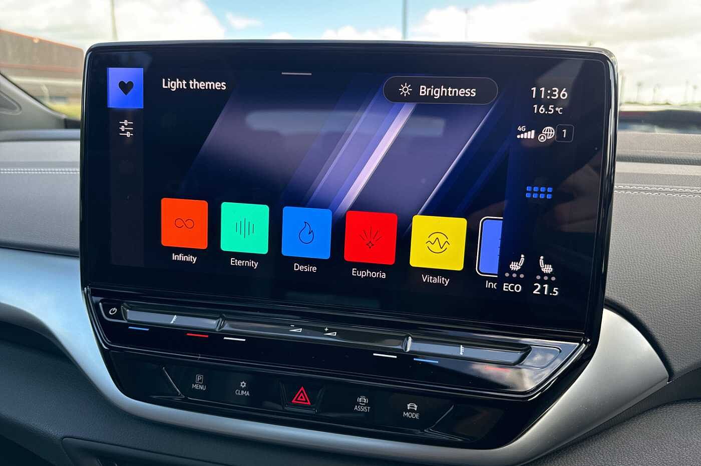 Volkswagen ID.5 Style 77kWh Pro Performance 204PS Automatic '20' Alloys, IQ Matrix LED'