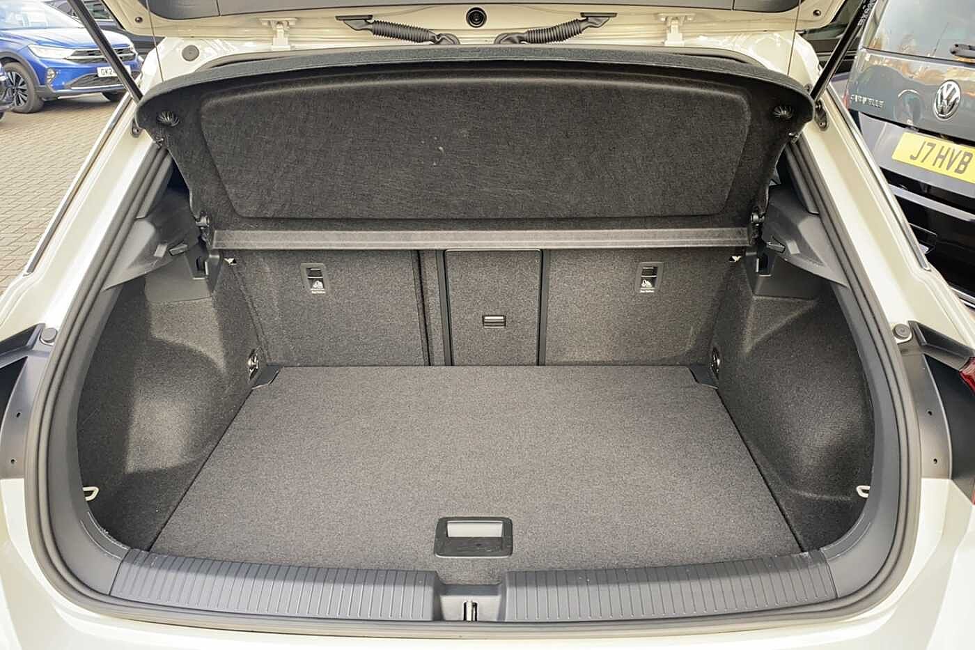 Volkswagen T-ROC 1.5 TSI (150ps) R-Line DSG