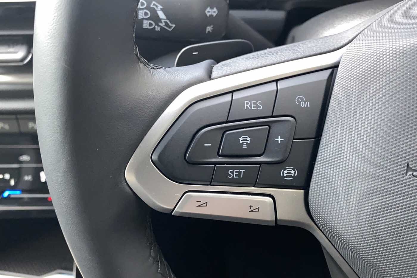 Volkswagen T-ROC 1.5 TSI (150ps) R-Line DSG