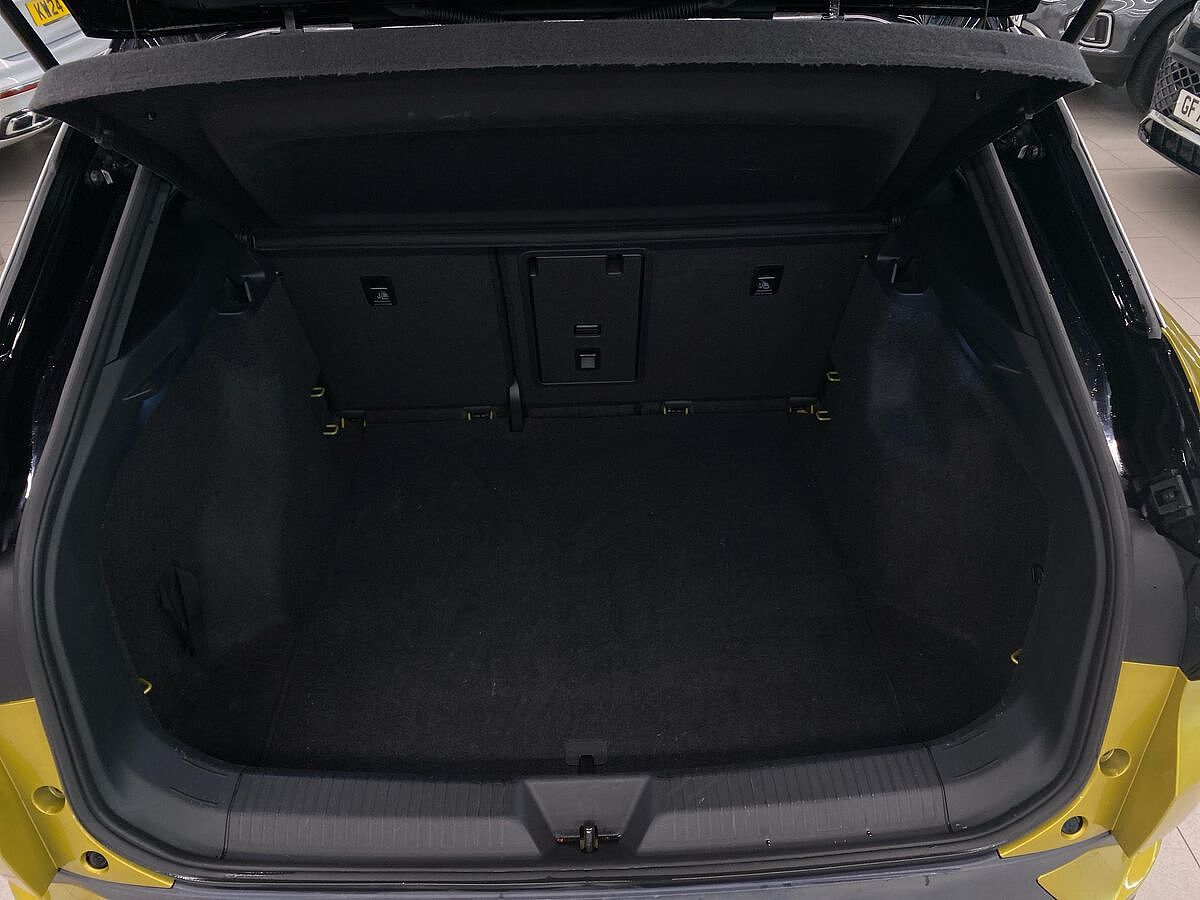 Volkswagen ID.4 1ST Edition 77kWh Pro Performance 204PS Auto
