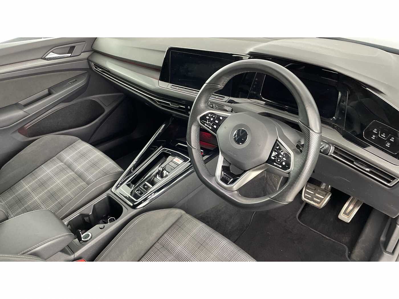 Volkswagen Golf GTD 2.0 TDI 200PS 7-speed DSG 5 Door
