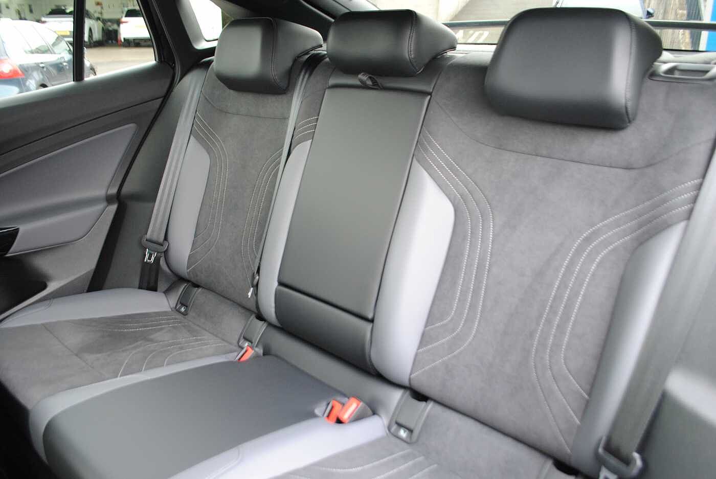 Volkswagen ID.5 Style 77kWh Pro Performance 204PS Automatic