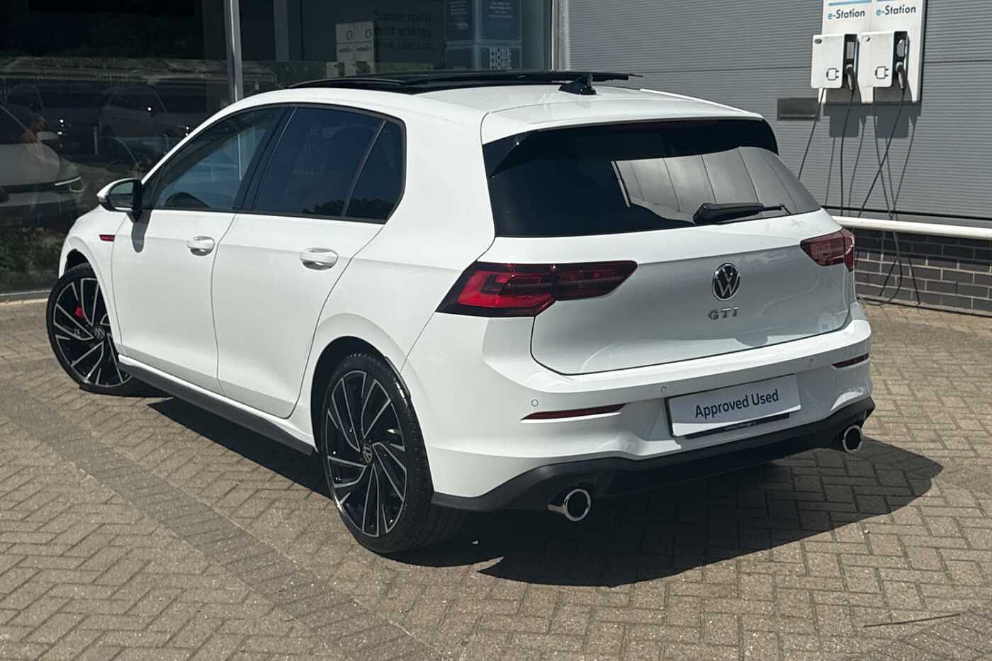 Volkswagen Golf 8 GTI 2.0 TSI 245PS 7-speed DSG 5 Door