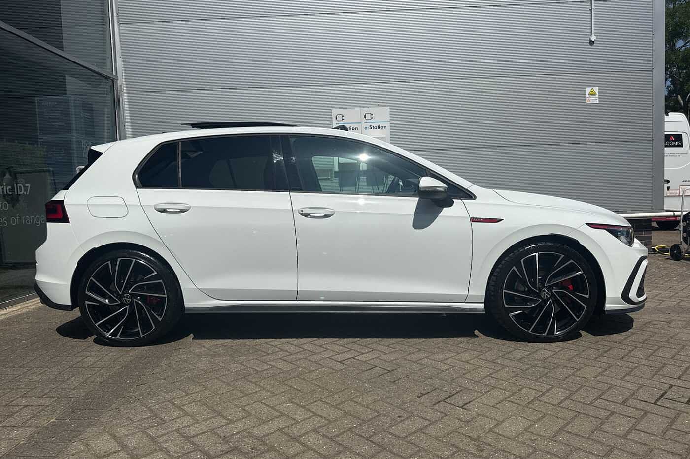 Volkswagen Golf 8 GTI 2.0 TSI 245PS 7-speed DSG 5 Door