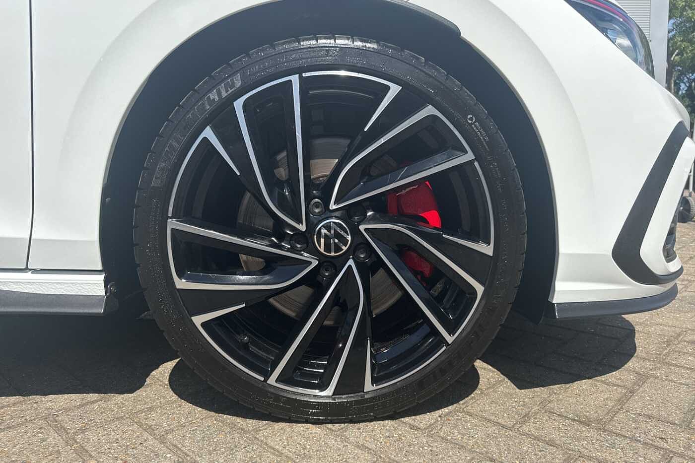 Volkswagen Golf 8 GTI 2.0 TSI 245PS 7-speed DSG 5 Door