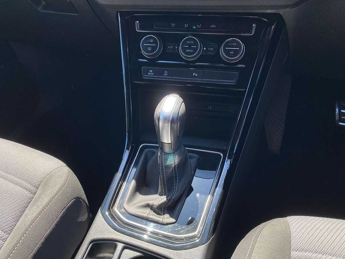 Volkswagen Touran 1.5 TSI EVO R-Line 5Dr DSG