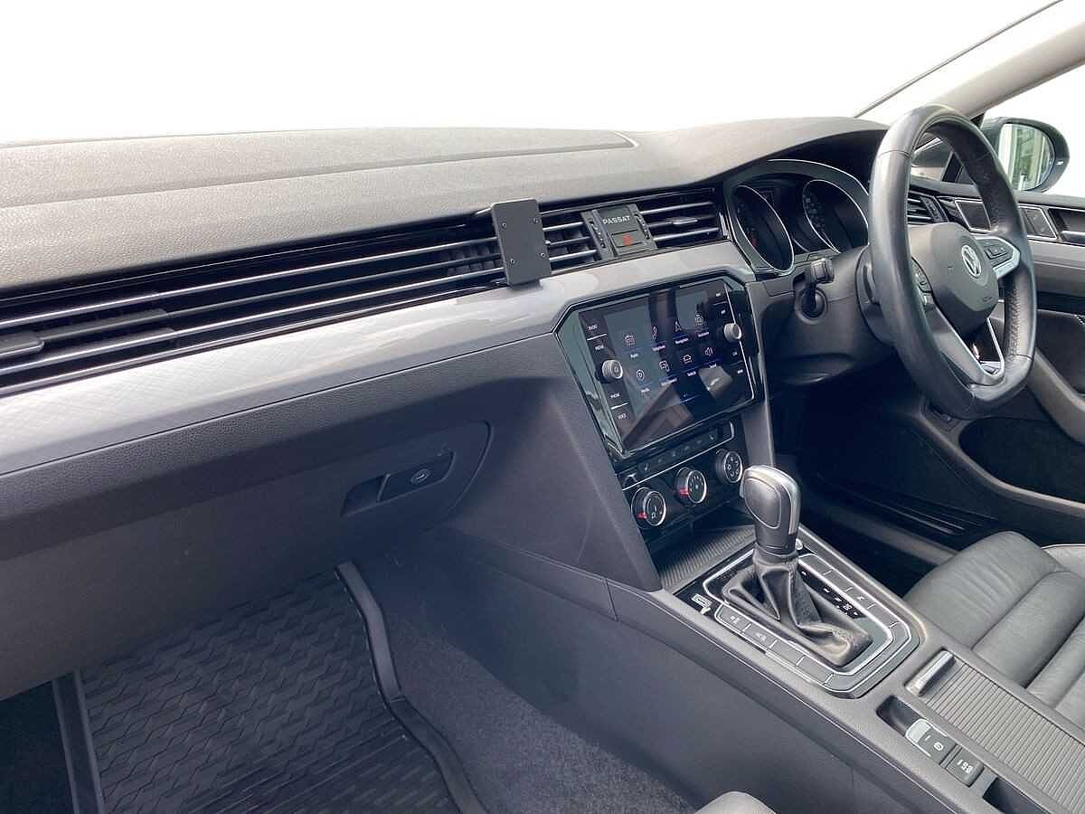 Volkswagen Passat 2.0 TDI SEL 190PS DSG Estate