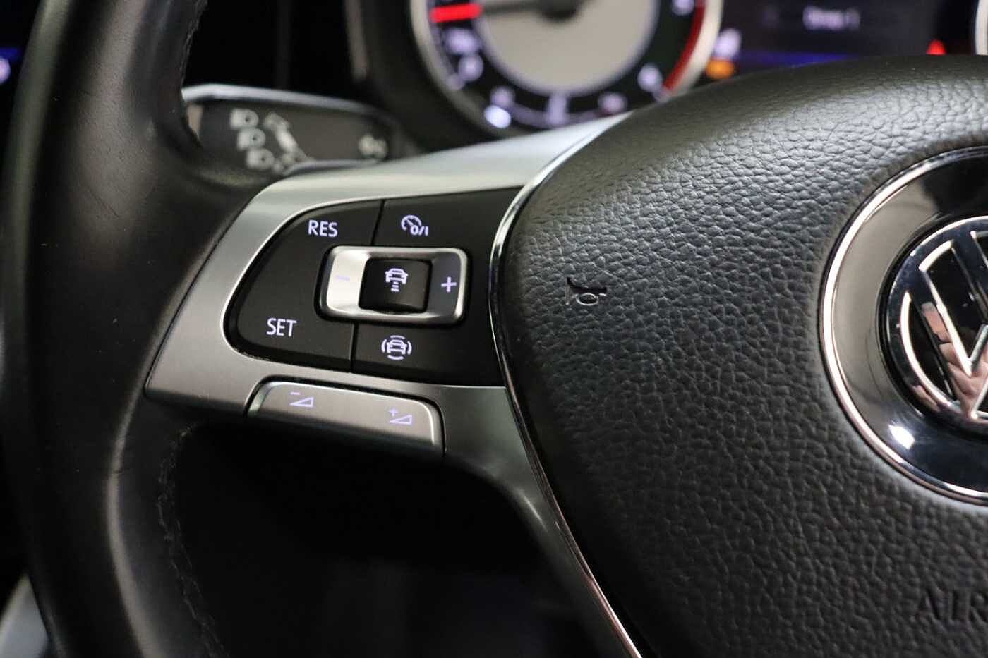 Volkswagen Touareg 3.0 V6 TDI 4Motion R-Line 5dr Tip Auto
